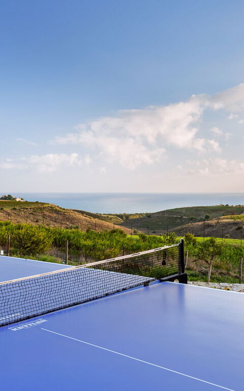 Villa Erakle: Buitenkanten, Buitenshuis, Keer bekeken, Tuin