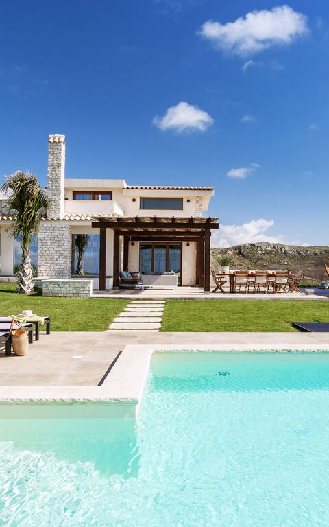 Villa Erakle: Buitenkanten, Buitenshuis, Tuin, zwembad