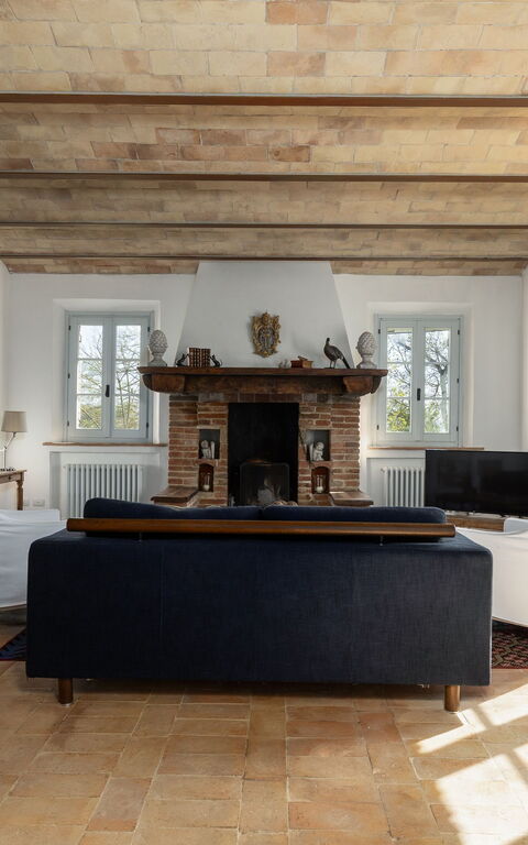 Casale Delle Mele: Woonkamer