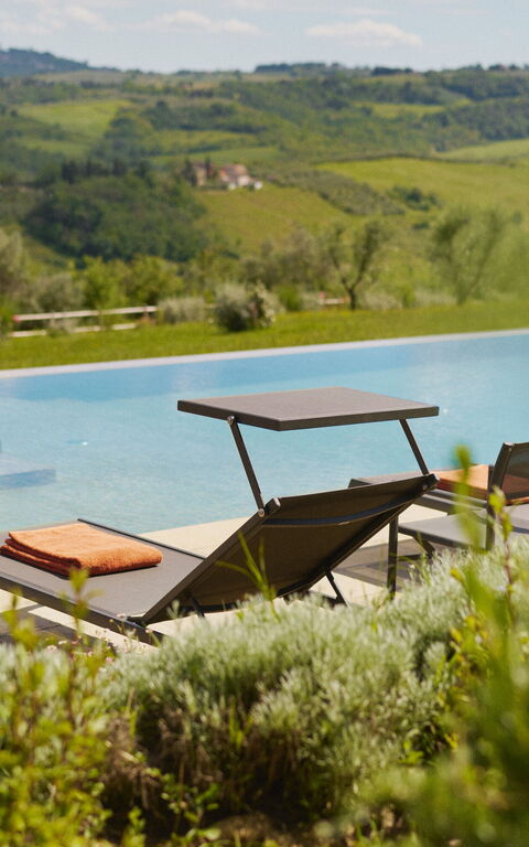 Villa Elmi: Buitenkanten, Buitenshuis, Keer bekeken, Tuin, zwembad