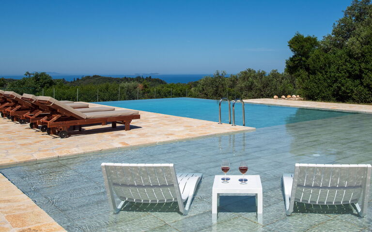 Villa Sunset: Buitenshuis, Keer bekeken, zwembad