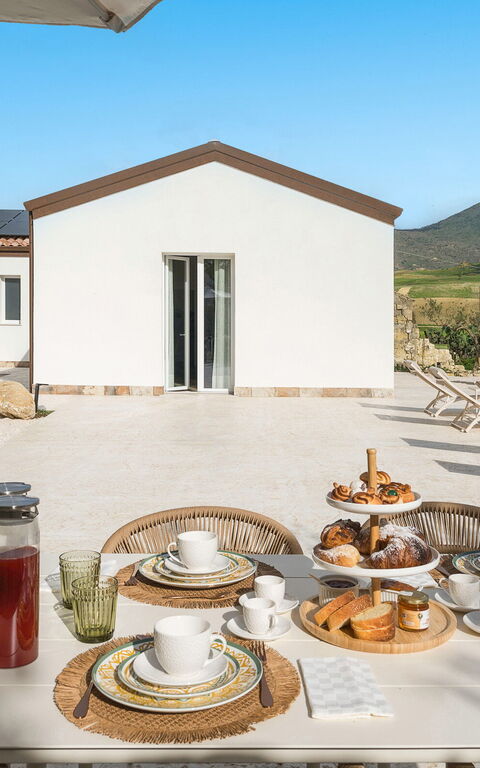 Villa Sike: Balkon / terras / patio, Buitenkanten, Buitenshuis, Keer bekeken, zwembad