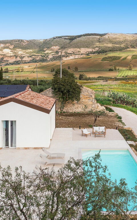 Villa Sike: Buitenkanten, Buitenshuis, Keer bekeken, zwembad