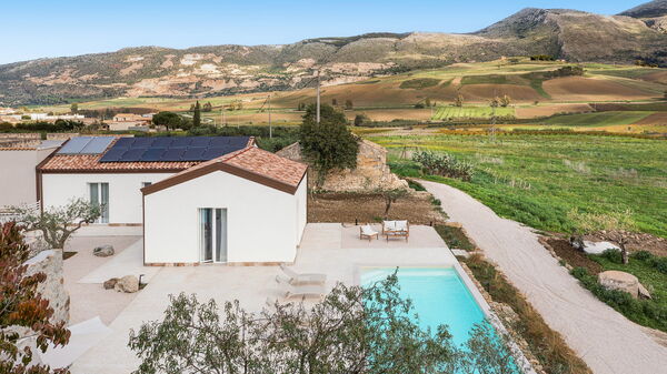 Villa Sike: Buitenkanten, Buitenshuis, Keer bekeken, zwembad