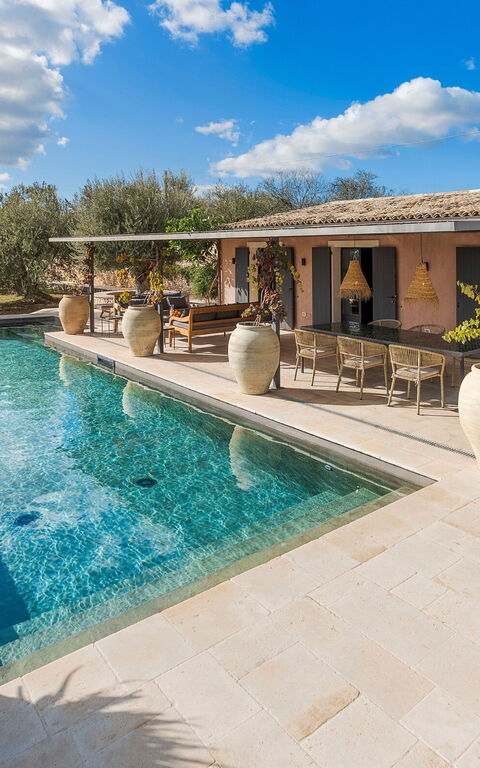 Villa Zigulì: Buitenkanten, Buitenshuis, zwembad