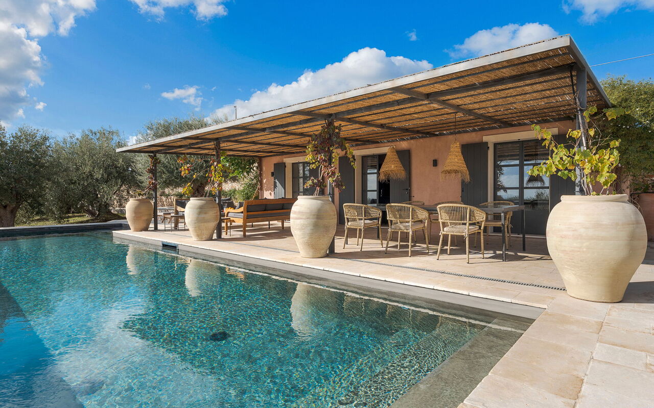 Villa Zigulì: Balkon / terras / patio, zwembad