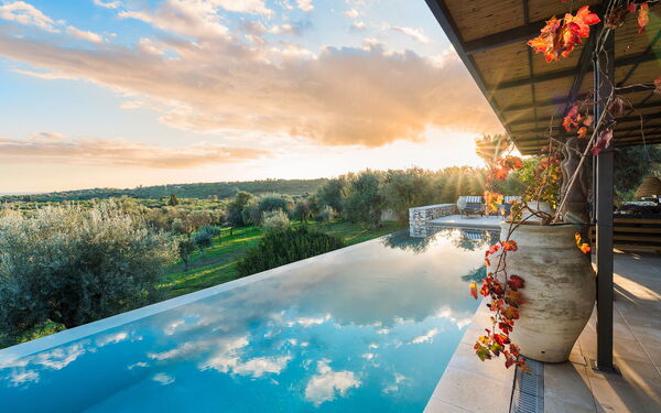 Villa Zigulotto: Buitenkanten, Buitenshuis, Keer bekeken, zwembad