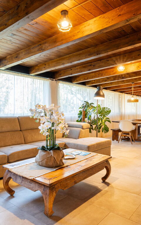 Villa Sole Tra i Ginepri: Woonkamer