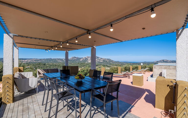 Villa Sole Tra i Ginepri: Balkon / terras / patio, Buitenkanten, Buitenshuis, Keer bekeken