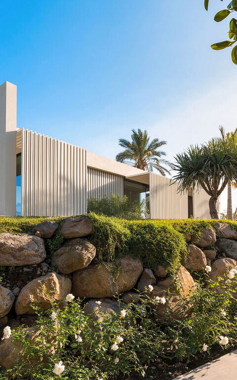 Villa Hermosa: Buitenkanten, Buitenshuis