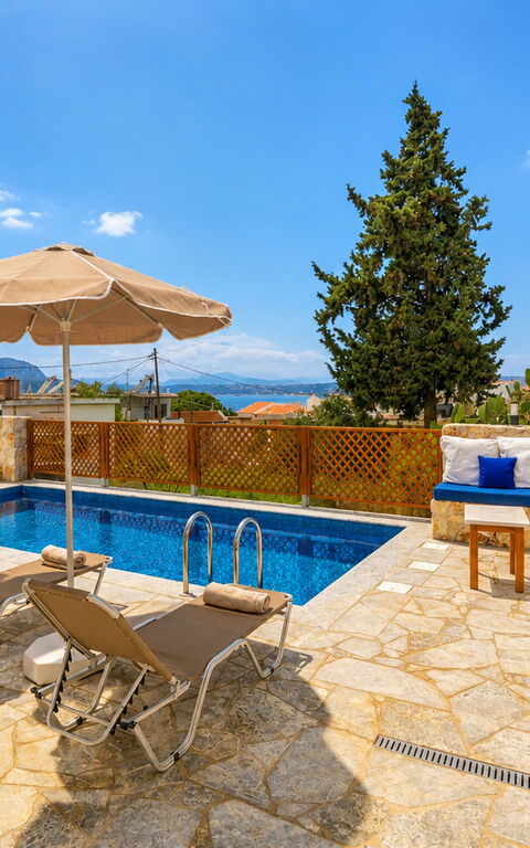 Villa Blini: Buitenkanten, Buitenshuis, Tuin, zwembad