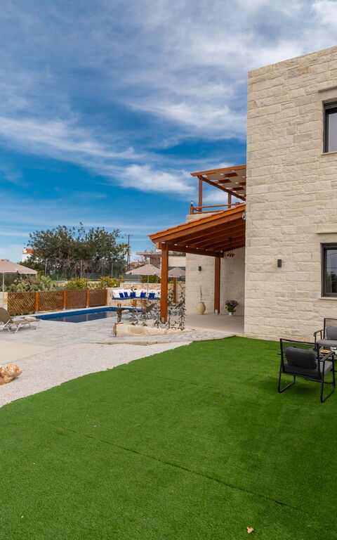 Villa Blini: Buitenkanten, Buitenshuis, Tuin