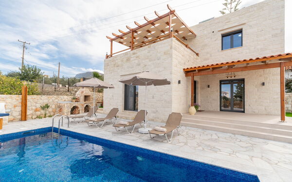 Villa Blini: Buitenkanten, Buitenshuis, zwembad