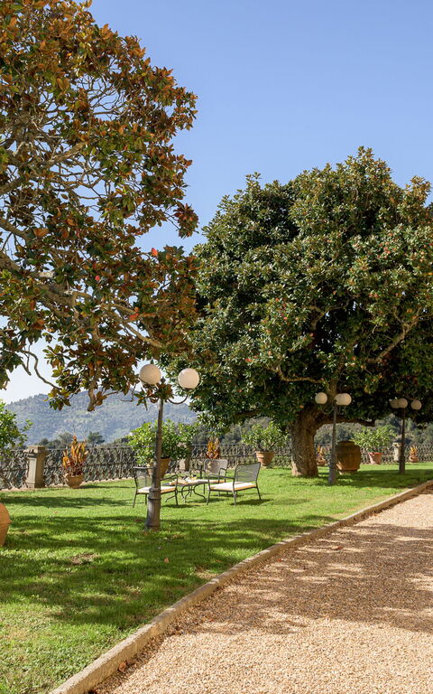 Villa Laparelli Pitti: Buitenkanten, Buitenshuis, Tuin