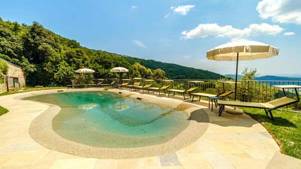 Villa Laparelli Pitti: Buitenkanten, Buitenshuis, zwembad