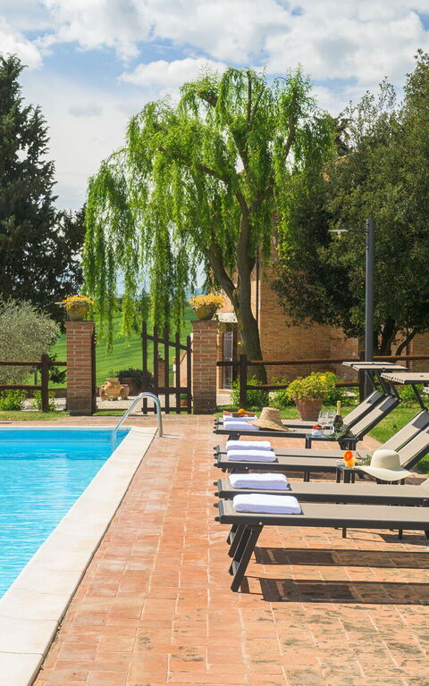 Villa la Contea: Buitenkanten, Buitenshuis, zwembad