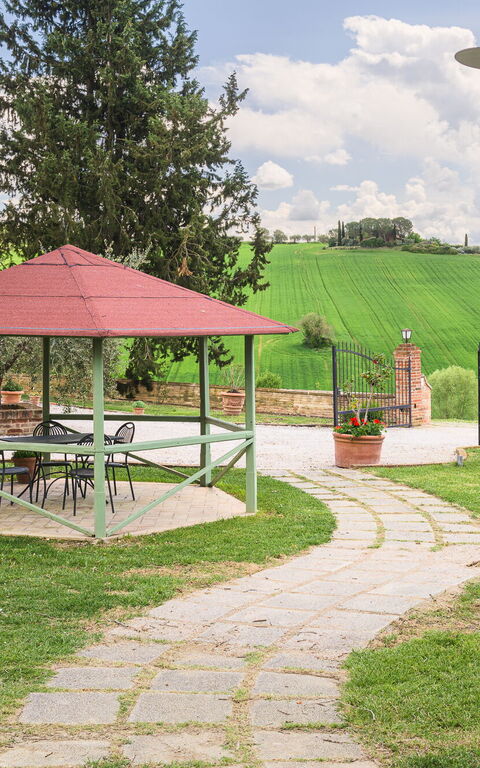 Villa la Contea: Buitenkanten, Buitenshuis, Keer bekeken, Tuin