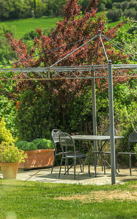 Villa la Contea: Buitenkanten, Buitenshuis, Tuin