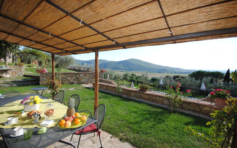 Villa Le Corchie: Buitenkanten, Buitenshuis, Tuin