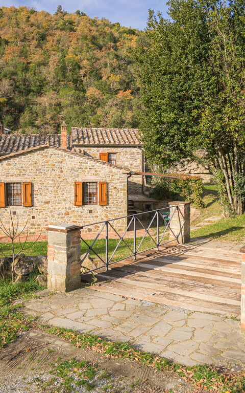 Casale Montanare: Buitenkanten, Buitenshuis, Tuin