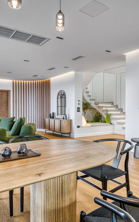 Villa Dominante: Lunchroom, Woonkamer