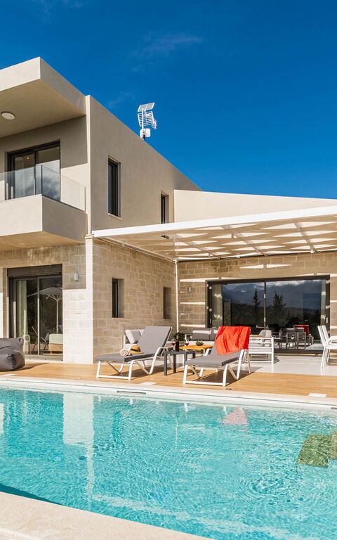 Villa Orientem Bis: Balkon / terras / patio, Buitenkanten, Buitenshuis, Lente, Tuin, Zomer, zwembad