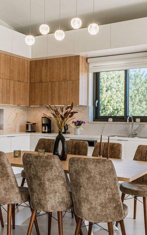 Villa Orientem Bis: Keuken, Lunchroom, Woonkamer