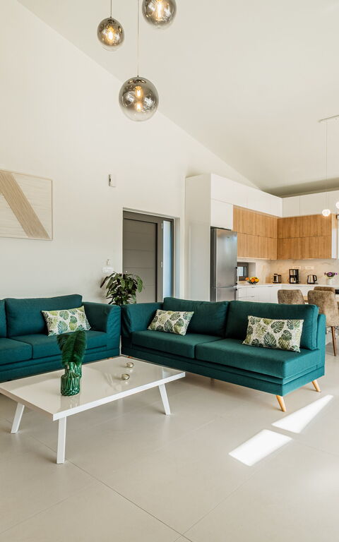 Villa Orientem Bis: Keuken, Lunchroom, Woonkamer