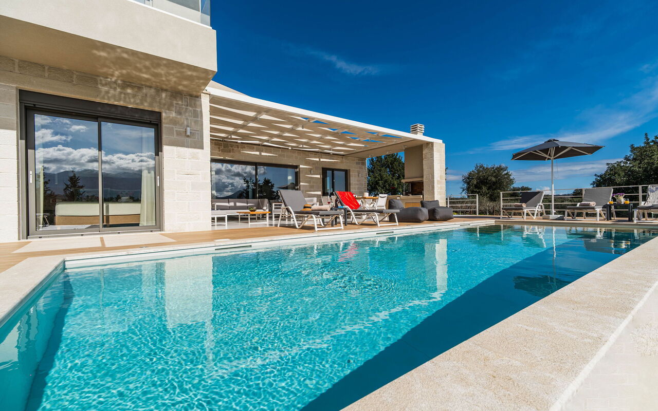 Villa Orientem Bis: Buitenkanten, Buitenshuis, Tuin, Zomer, zwembad