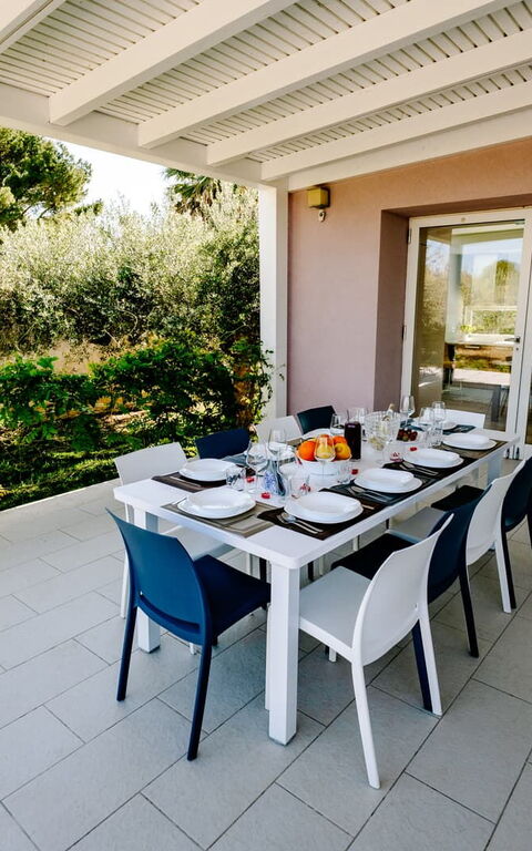 Villa Virginia: Balkon / terras / patio, Buitenkanten, Buitenshuis