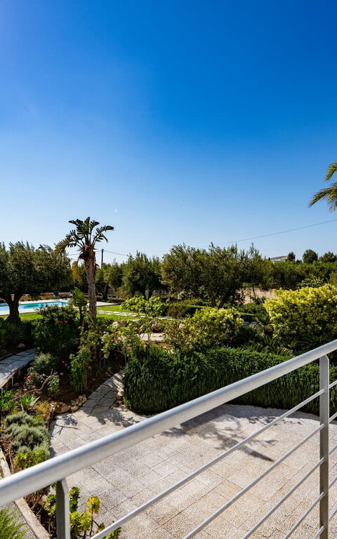 Villa Virginia: Buitenkanten, Buitenshuis, Keer bekeken