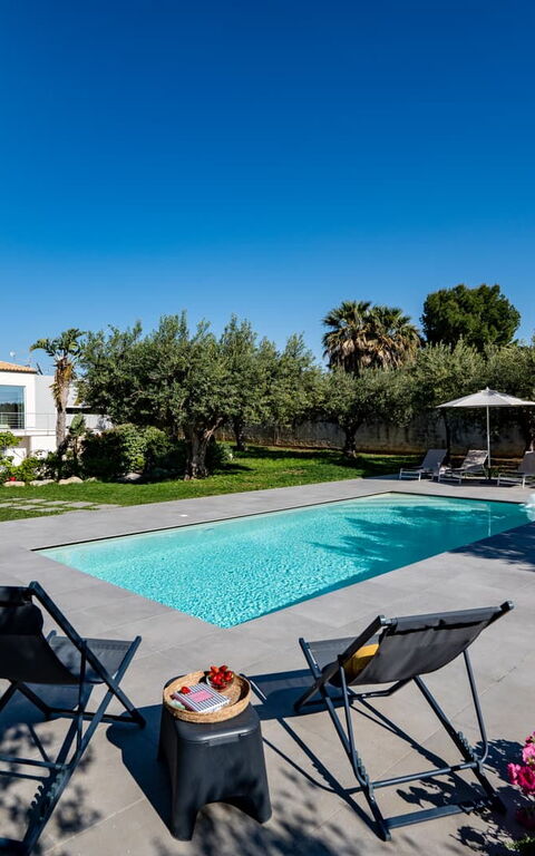 Villa Virginia: Buitenkanten, Buitenshuis, zwembad