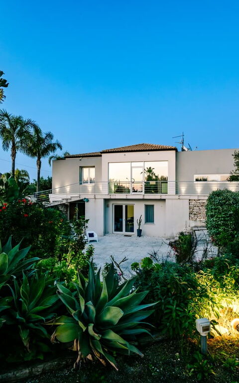 Villa Virginia: Buitenkanten, Buitenshuis, Tuin