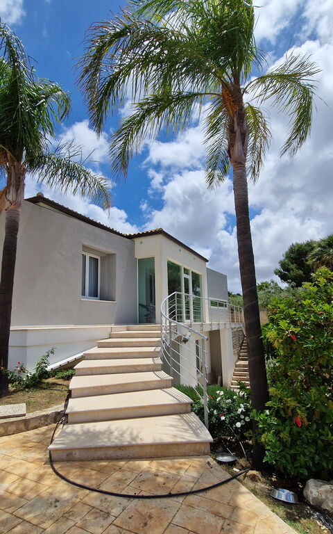 Villa Virginia: Buitenkanten, Buitenshuis