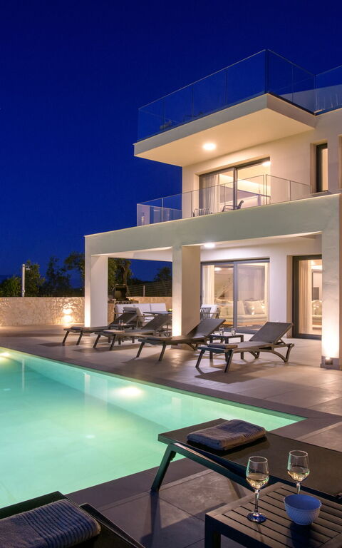 Villa Cocona: Buitenkanten, Buitenshuis, zwembad