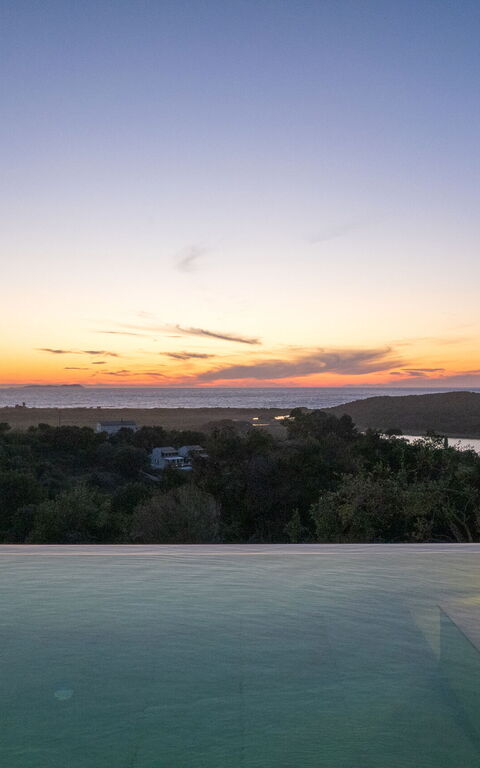 Villa Cocona: Buitenkanten, Buitenshuis, Keer bekeken, zwembad