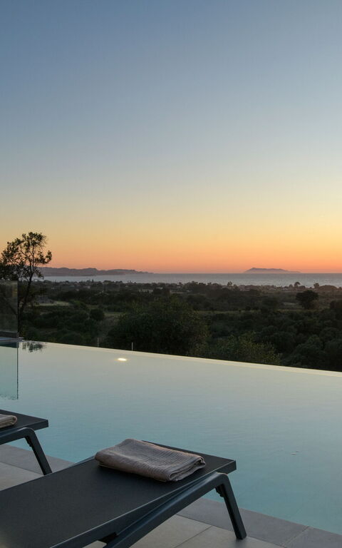 Villa Cocona: Buitenkanten, Buitenshuis, Keer bekeken, zwembad