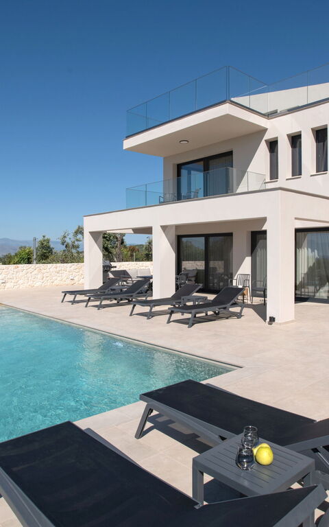 Villa Cocona: Buitenkanten, Buitenshuis, zwembad