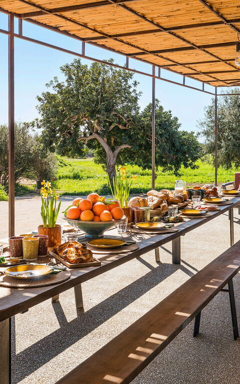 Villa Ninetta: Buitenkanten, Buitenshuis