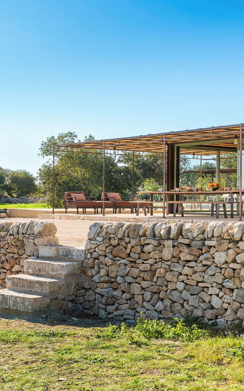 Villa Ninetta: Buitenkanten, Buitenshuis