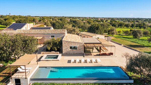 Villa Ninetta: Buitenkanten, Buitenshuis, zwembad