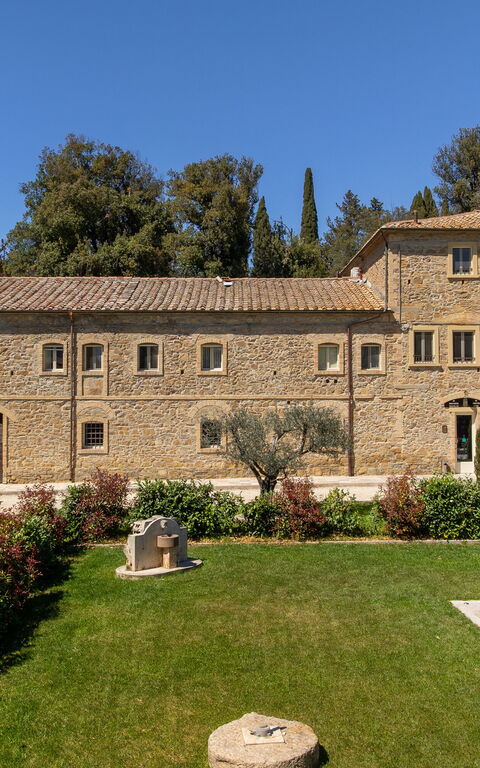 Borgo Ariano: Buitenkanten, Buitenshuis, Keer bekeken