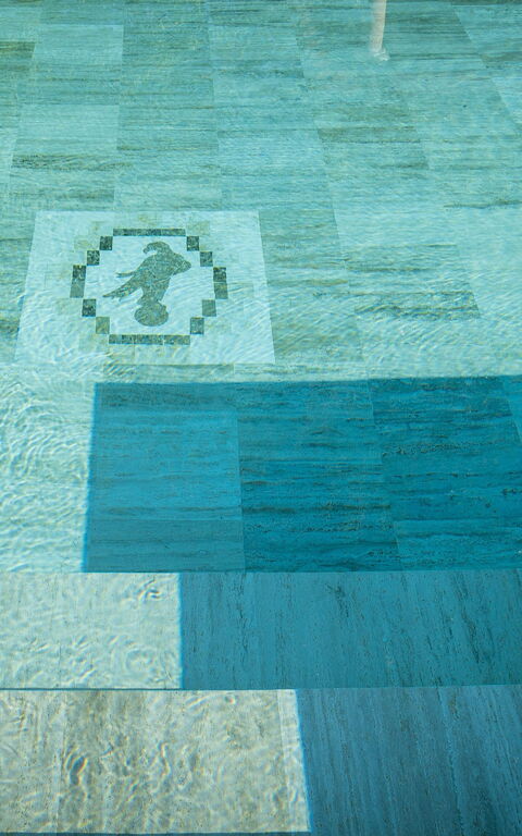 Borgo Ariano: Buitenkanten, Buitenshuis