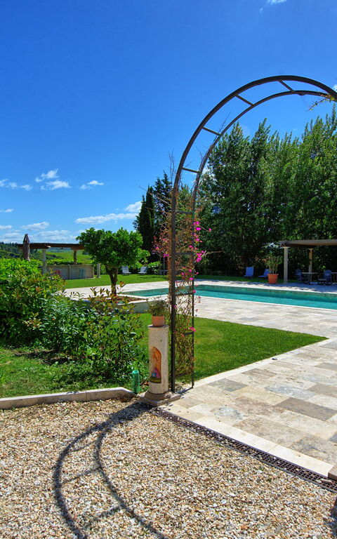 Borgo Ariano: Buitenshuis