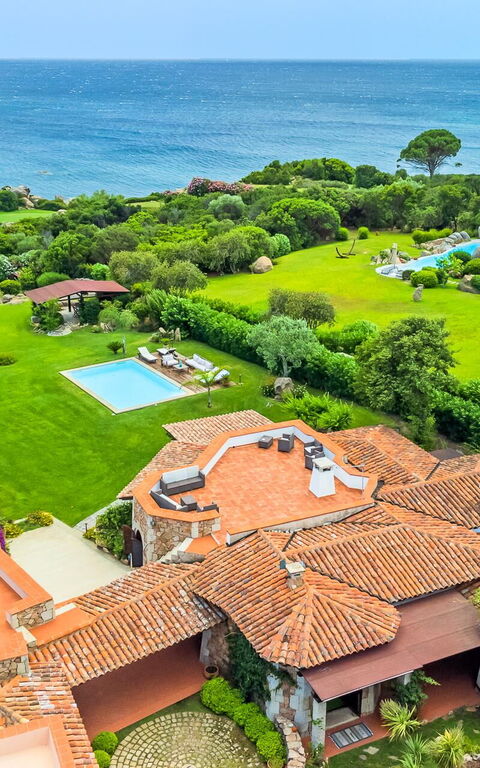 Villa Silenis: Buitenkanten, Buitenshuis, Keer bekeken, Tuin, zwembad