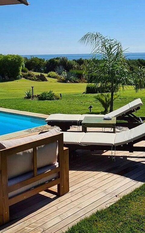 Villa Silenis: Buitenkanten, Buitenshuis, Keer bekeken, Tuin, zwembad