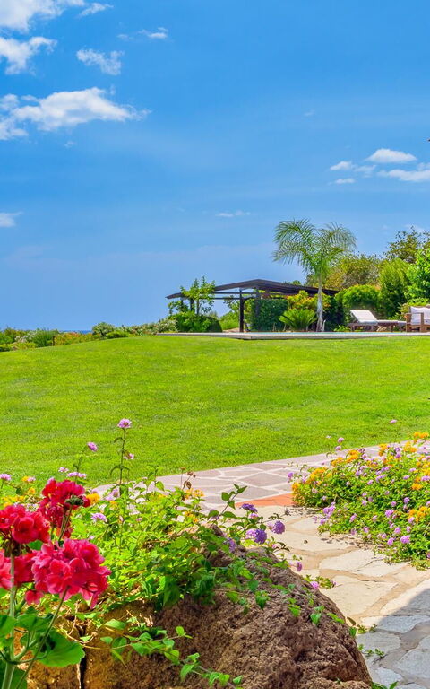 Villa Silenis: Buitenkanten, Buitenshuis, Keer bekeken, Tuin
