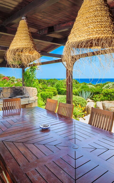 Villa Silenis: Balkon / terras / patio, Buitenkanten, Buitenshuis