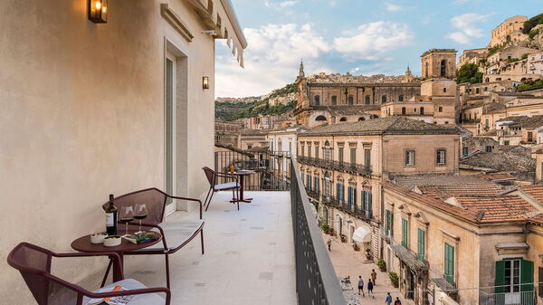 Monumento Apartament: Balkon / terras / patio, Buitenshuis
