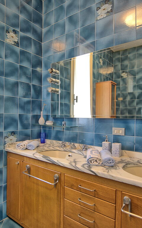 Villa Adriana: Badkamer